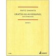 emonts erstes klavierspiel i photo