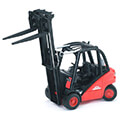 bruder linde forklift h30d black red with trailer coupling and 2 pallets extra photo 6