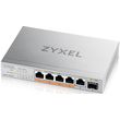 zyxel xmg 105hp switch 5 ports 25g 1 sfp 4 ports 70w total poe desktop unmanaged switch photo